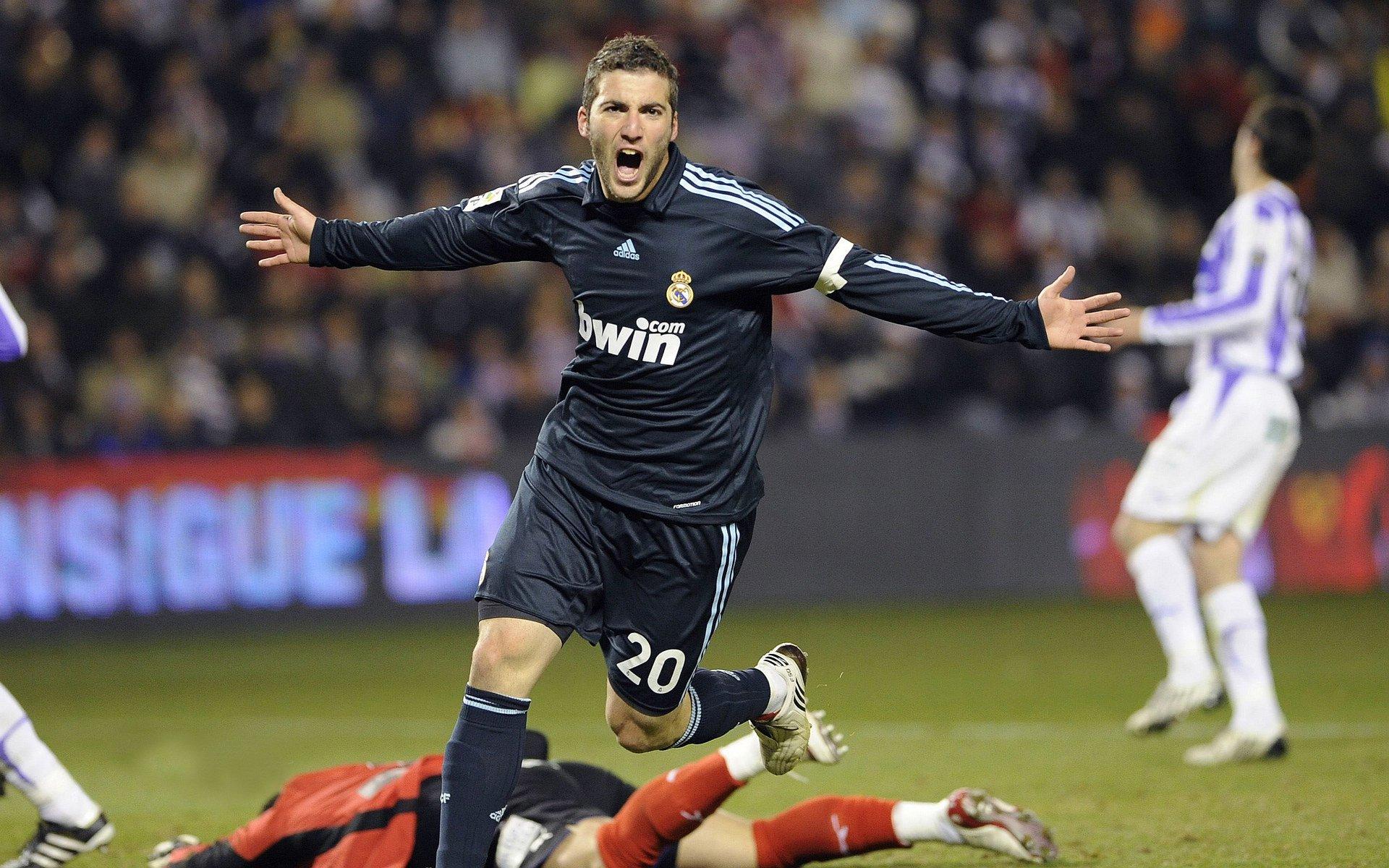 南美劲旅强阵出击，巴列尔迪、麦卡利斯特与劳塔罗领衔首发迎战厄瓜多尔